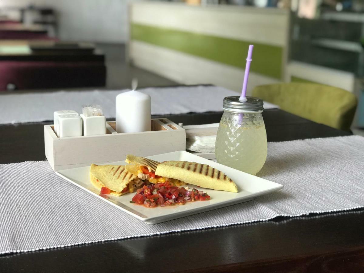 Al Mar Hotel Schaslyve Dış mekan fotoğraf